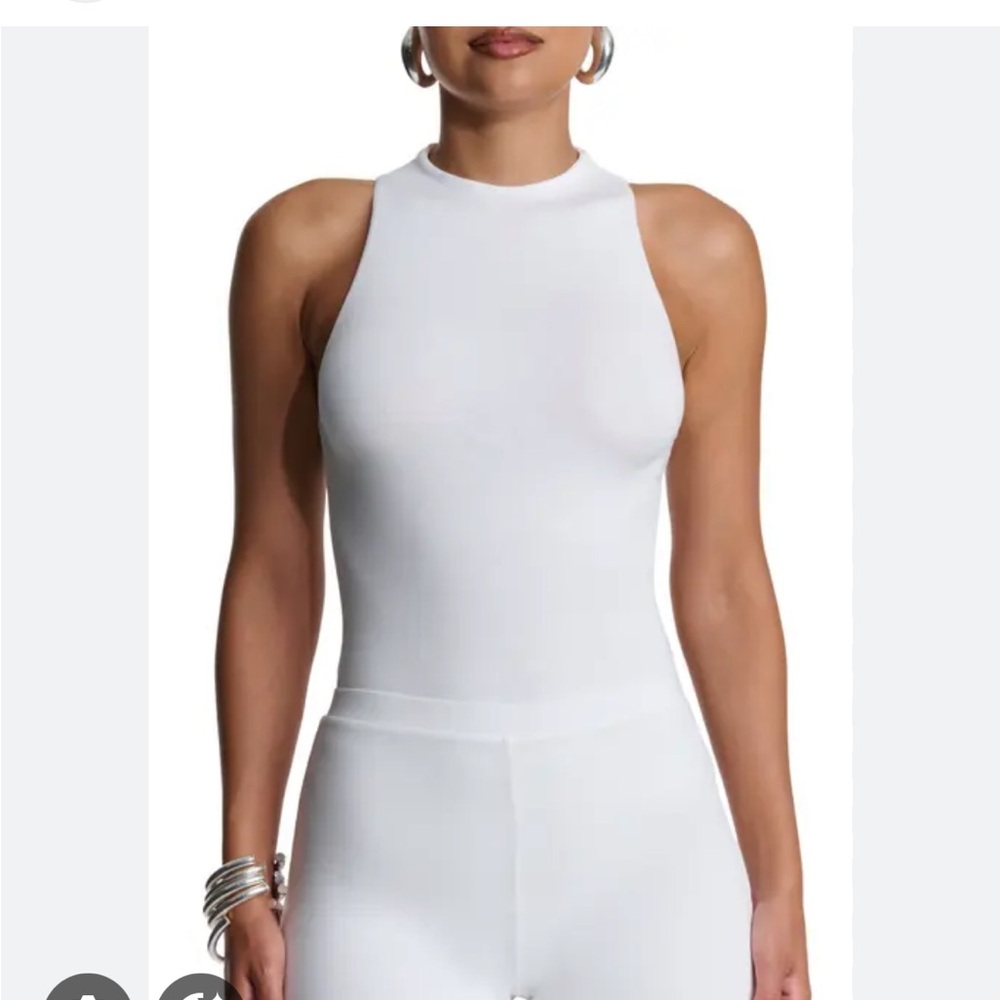 Naked wardrobe sleeveless top 🤍